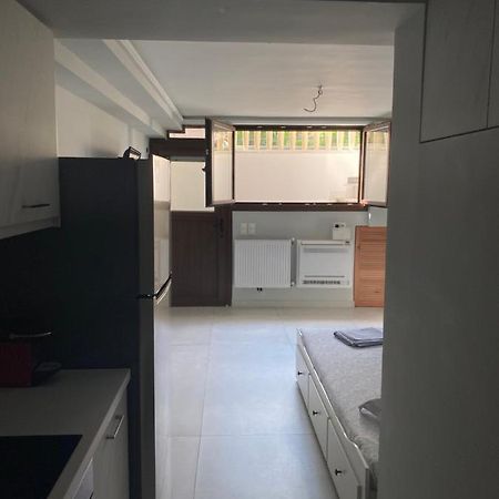 أثينا Minimalist Studio Behind Hilton Hotel المظهر الخارجي الصورة