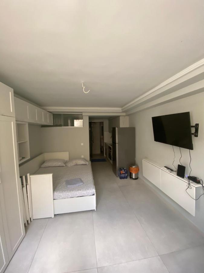 أثينا Minimalist Studio Behind Hilton Hotel المظهر الخارجي الصورة