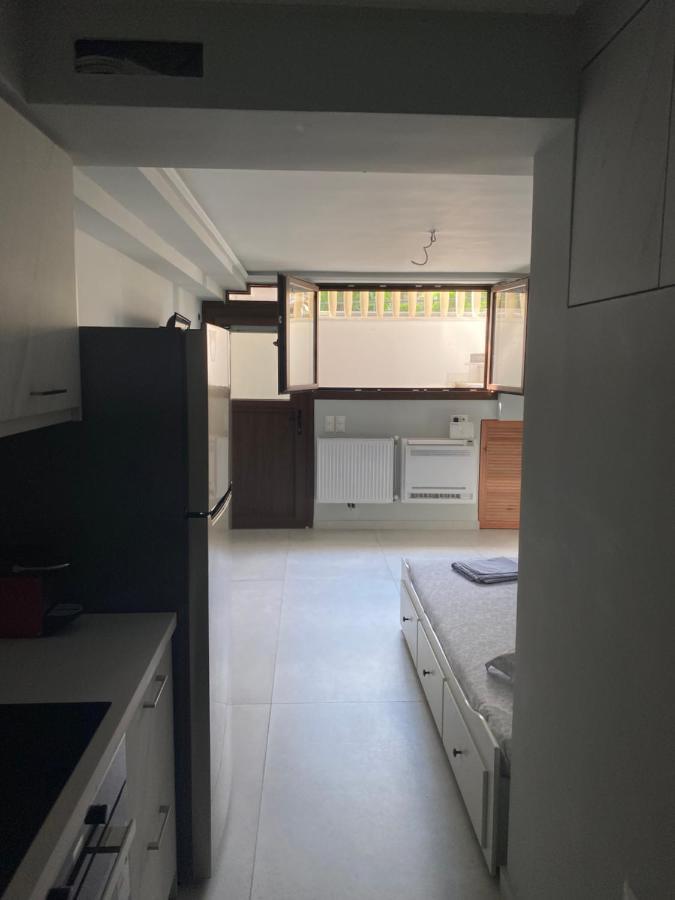 أثينا Minimalist Studio Behind Hilton Hotel المظهر الخارجي الصورة